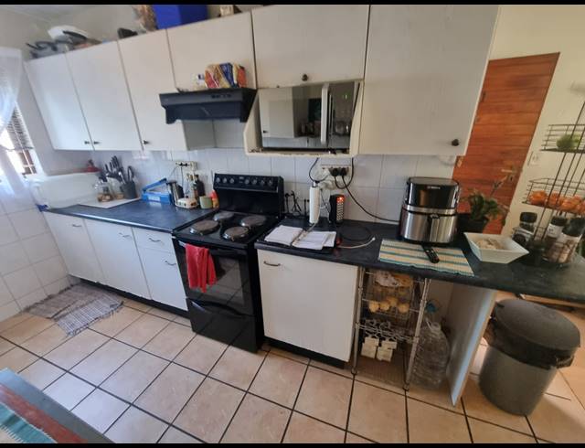 2 BEDROOM APARTMENT FOR SALE IN GLENVISTA